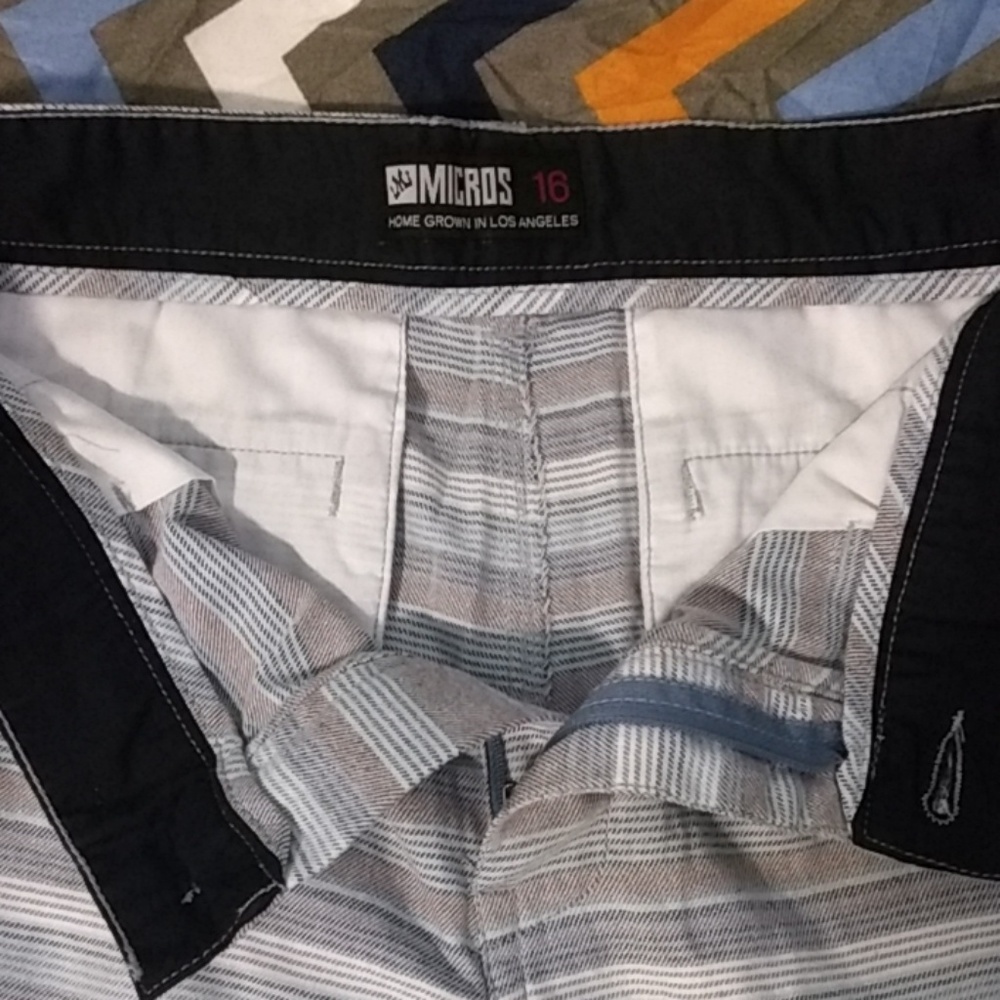 Micros Boy Shorts - Picture 2 of 3